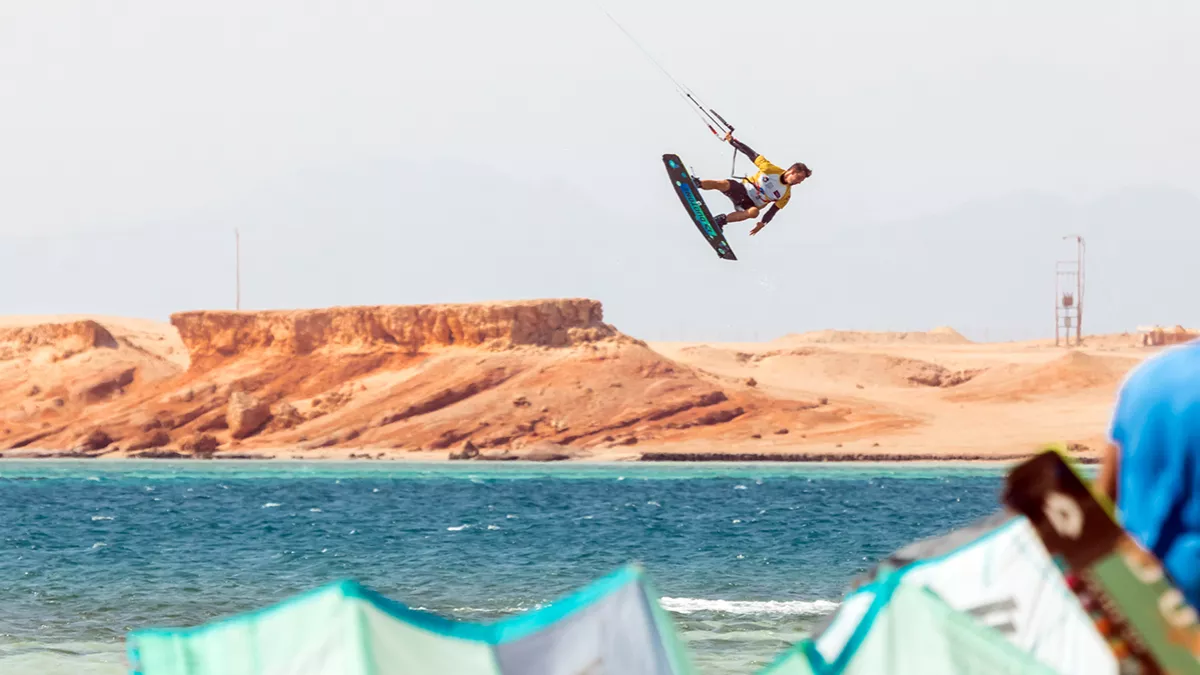Qatar Airways GKA Kite World Tour at Fuwairit Kite Beach starts from Jan 31
