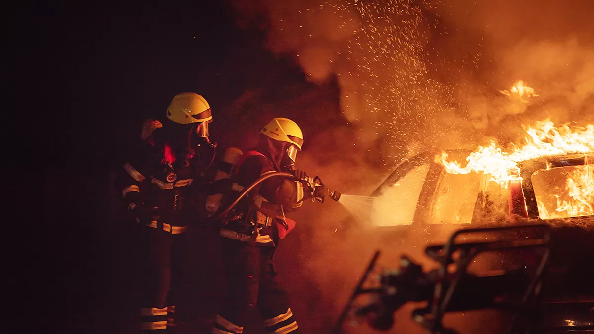 Qatar organized training on fire fighting techniques for electric vehicles for the first time