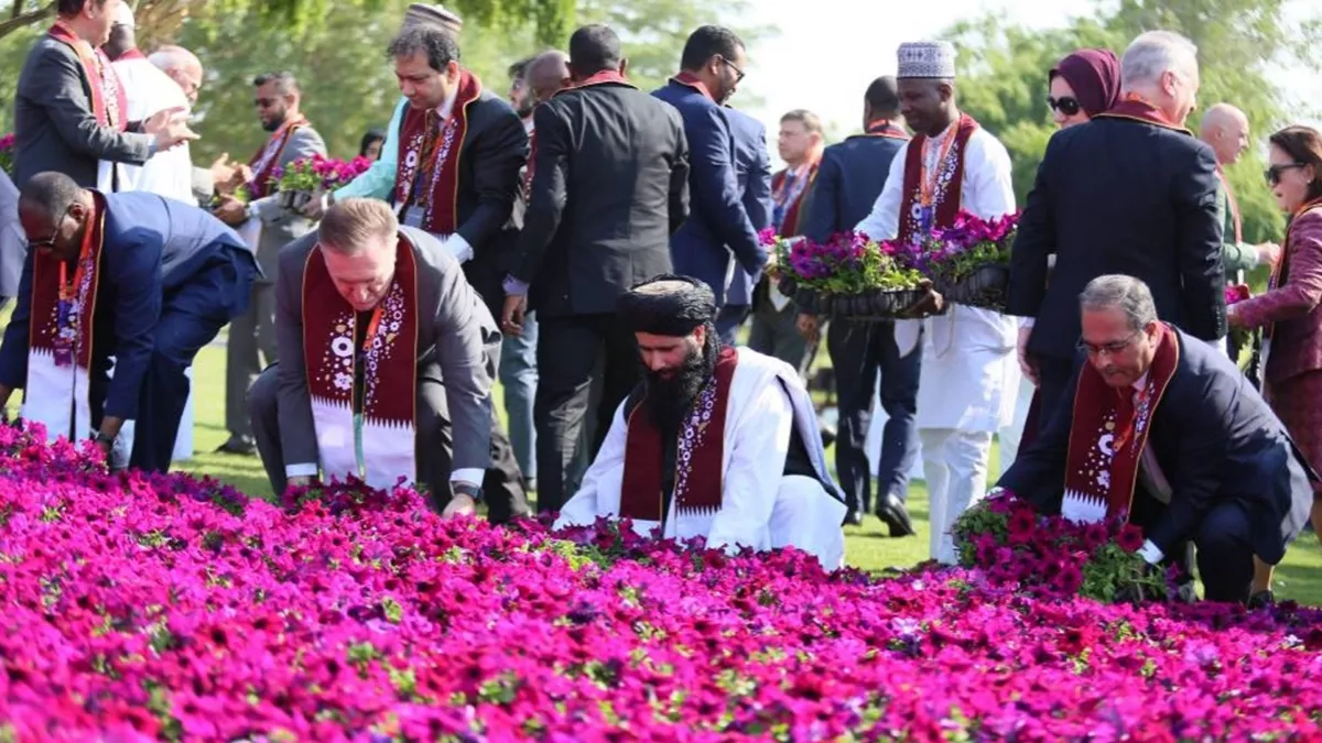 World's largest Qatari flag composed of 300,000 local flowers draws crowds at Al Bidda Park